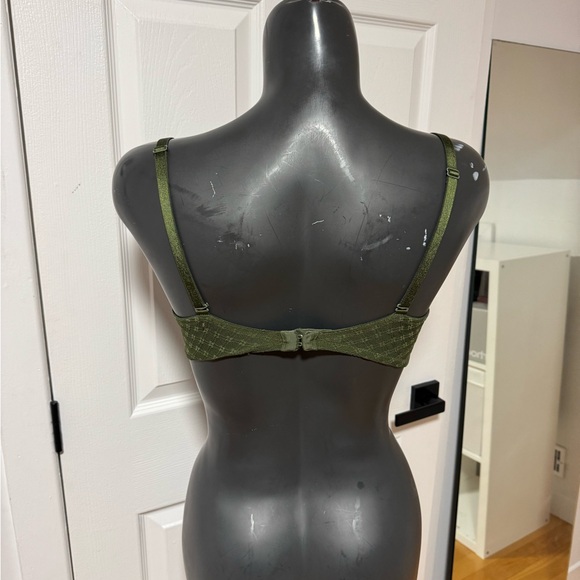 bra - Picture 4 of 4